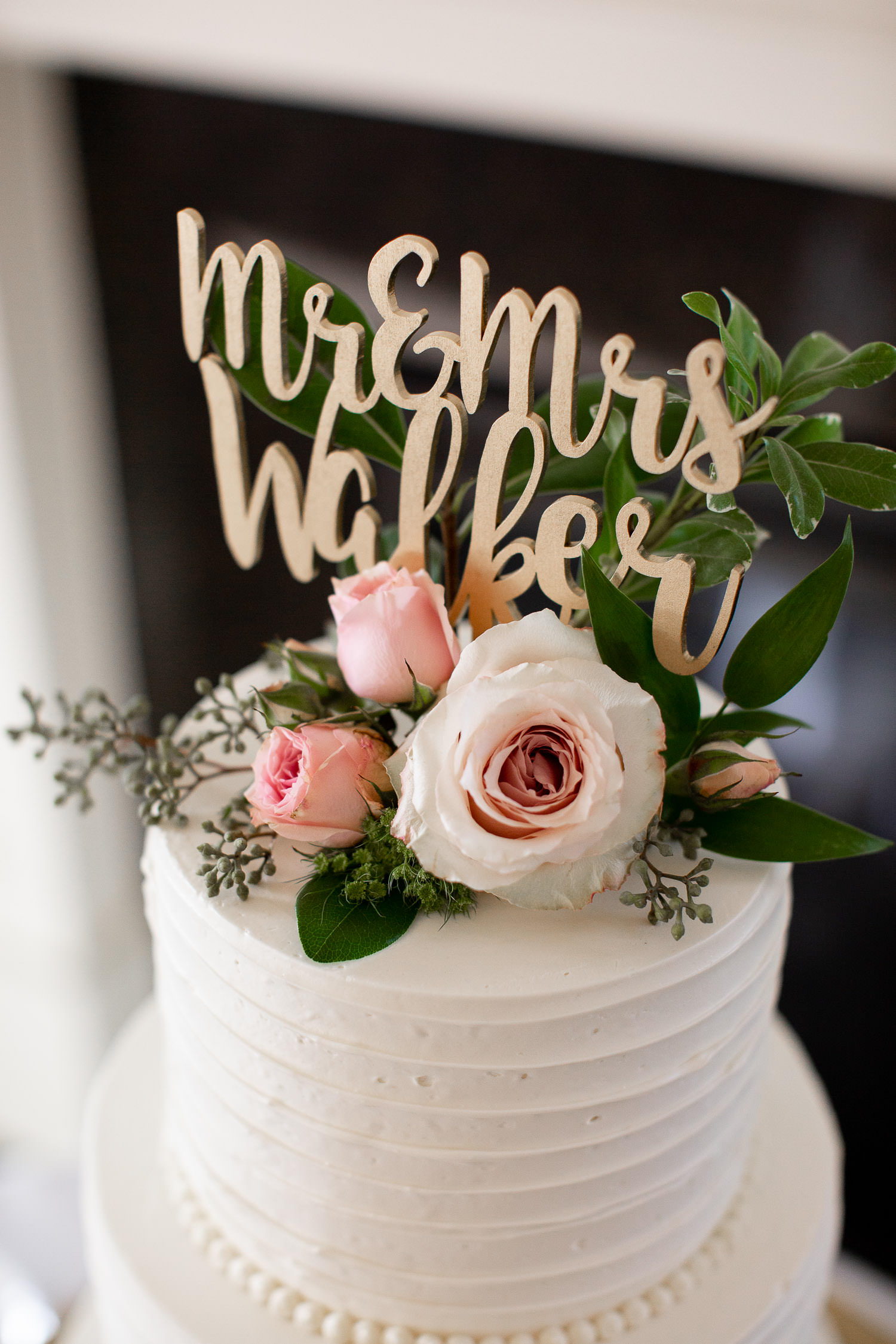 Merchant Hall wedding | Floral cake decor