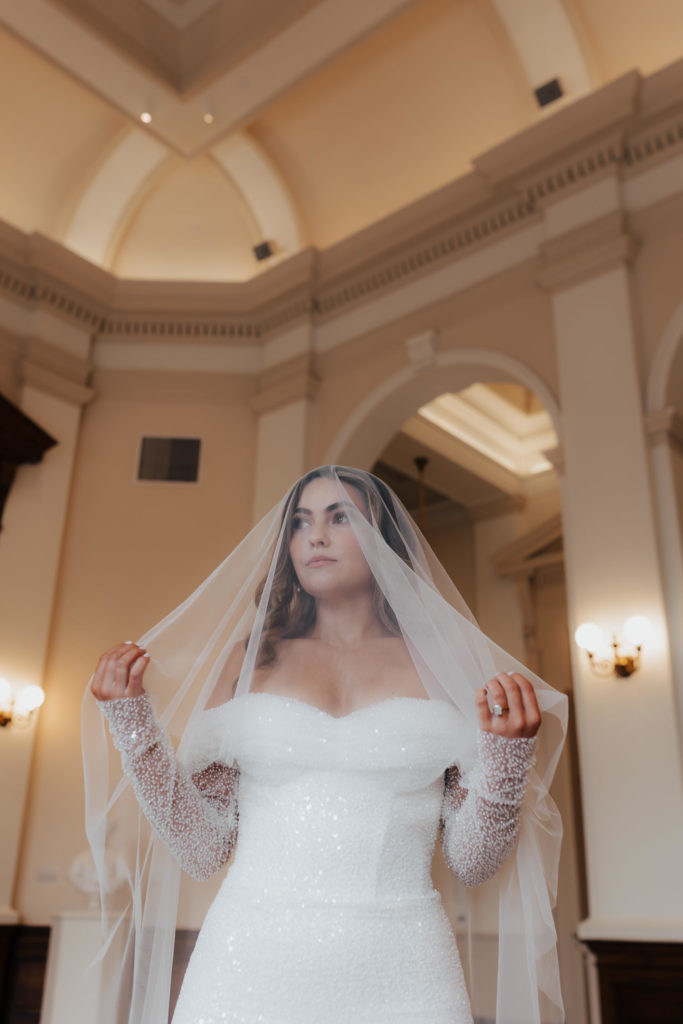Bridal photo session in muesum with cupola