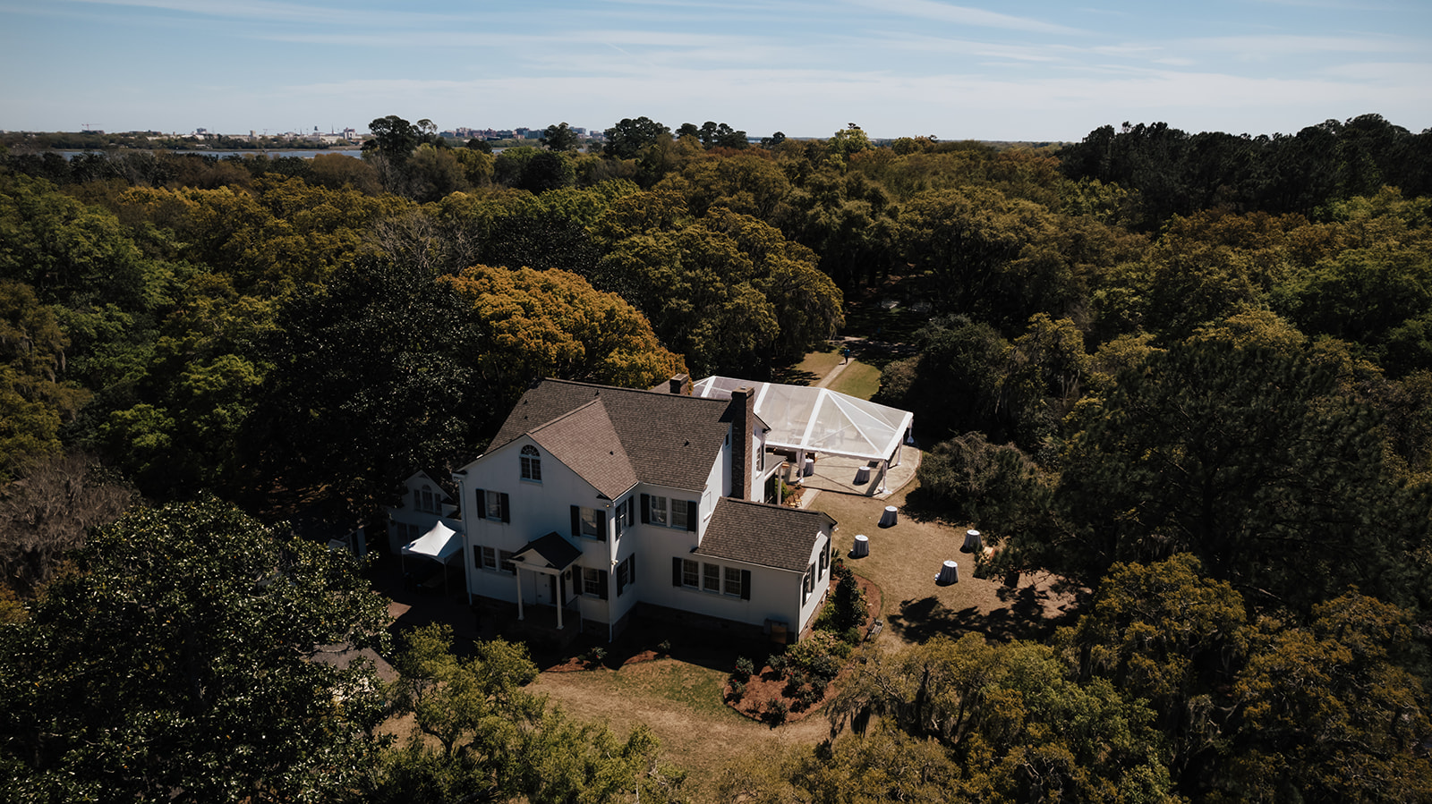 aerial photo legare waring house