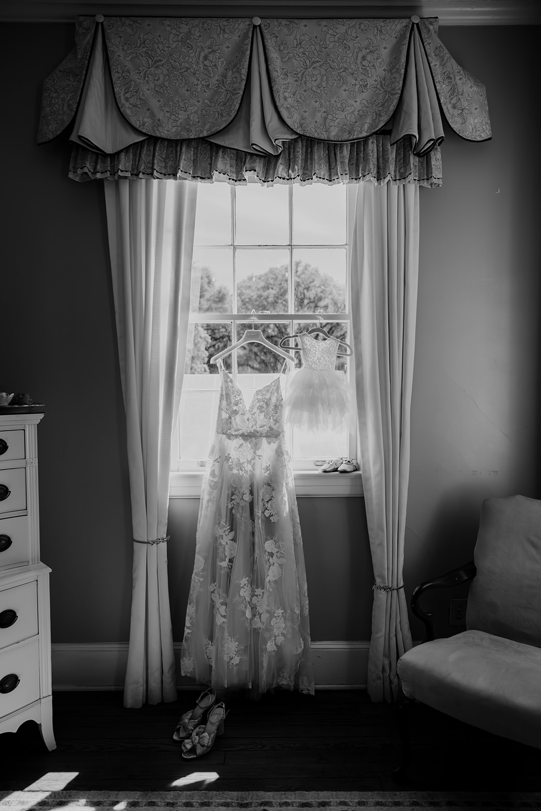 Wedding dress portrayed at legare waring house wedding
